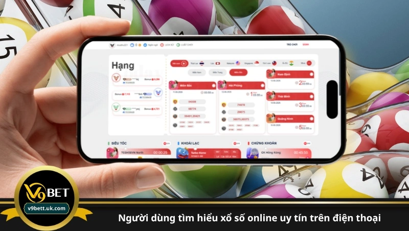 người dùng tìm hiểu xổ số online uy tín trên điện thoại